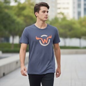 MOOSEJAW T-Shirt. Size Medium